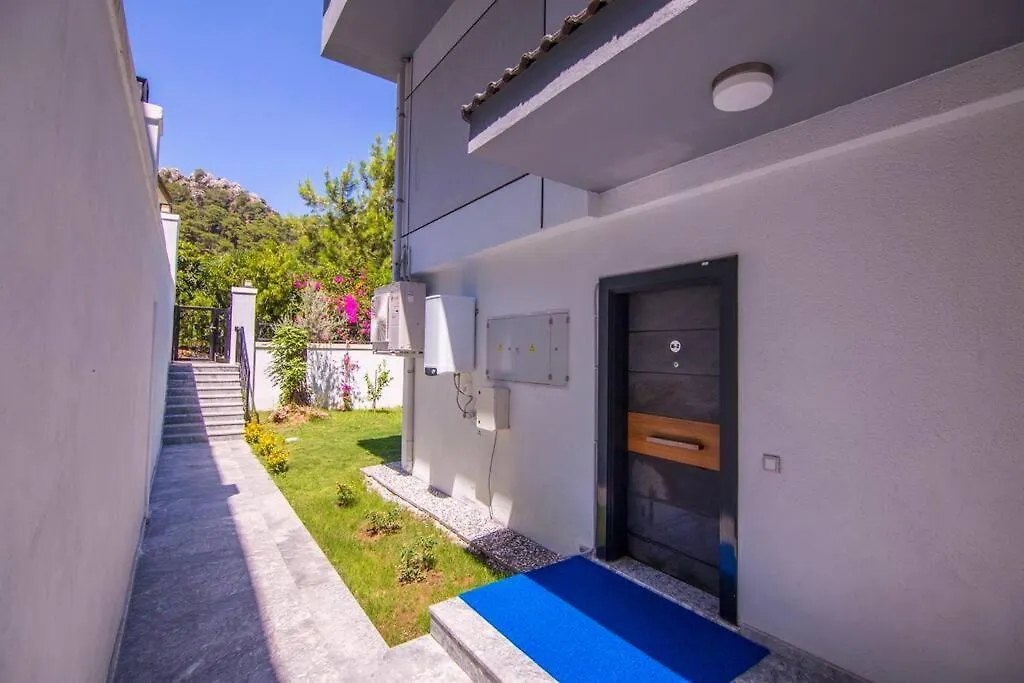Sea Front Villa With Panoramic View C Blok マルマリス